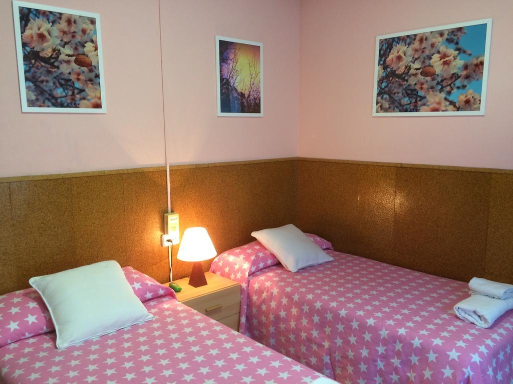 Hostal Valls Barcelona Eksteriør bilde