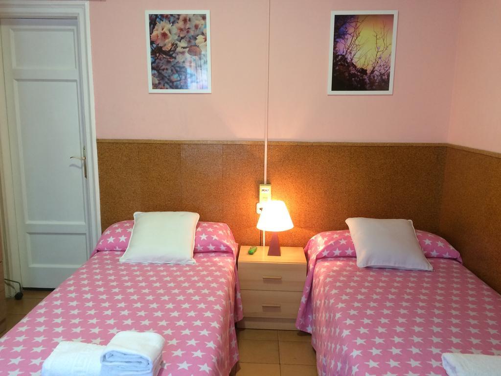 Hostal Valls Barcelona Eksteriør bilde