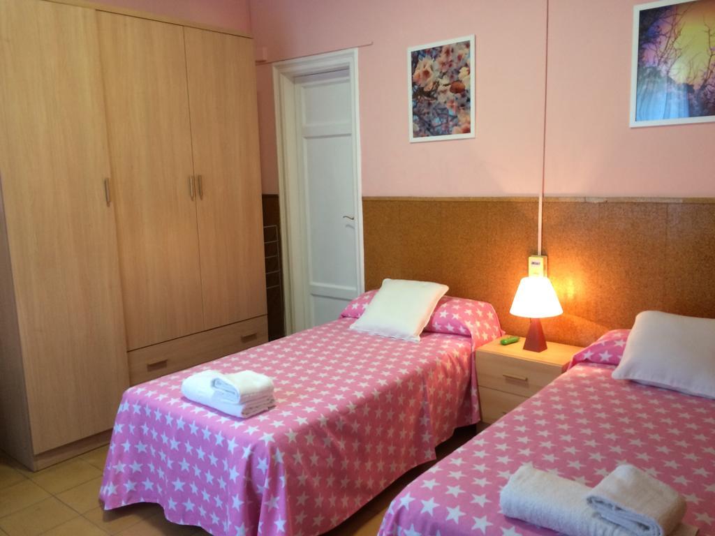Hostal Valls Barcelona Eksteriør bilde