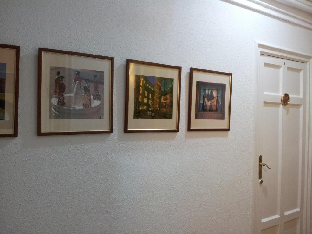 Hostal Valls Barcelona Eksteriør bilde
